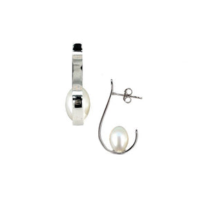 A pair of sterling silver hoop earrings with a freshwater pearl set in a curved C-shape