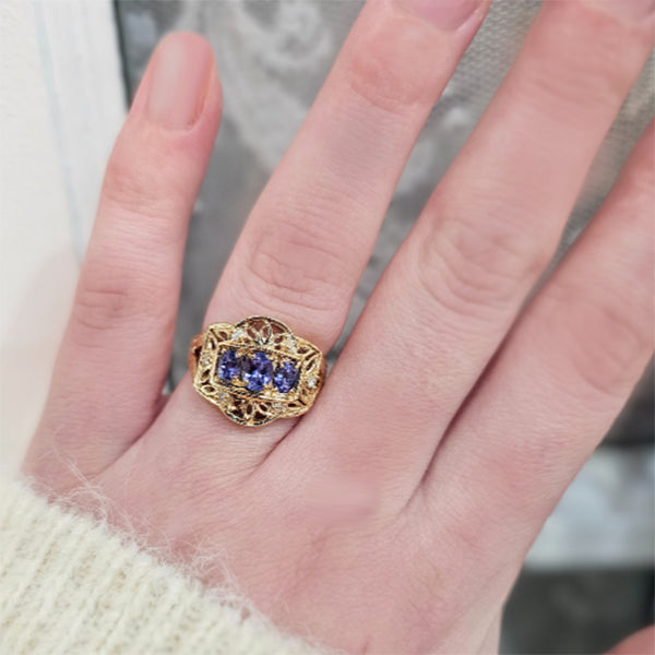 Estate 14K Yellow Gold Tanzanite and Diamond Ornate Patterned Ring