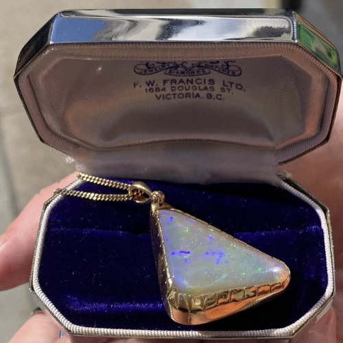 estate large jelly opal pendant