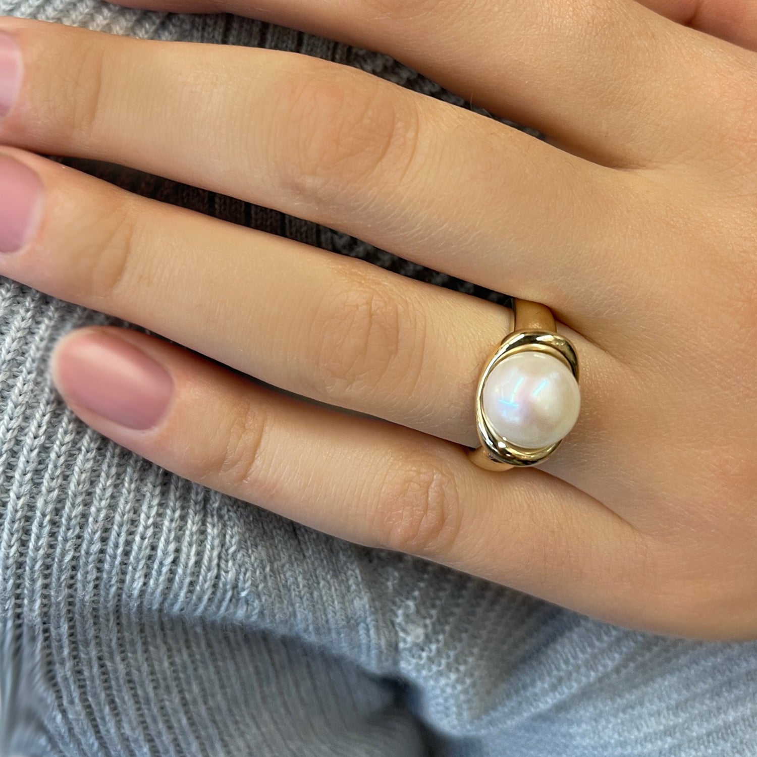 Estate 14K Yellow Gold Mabe Pearl Ring