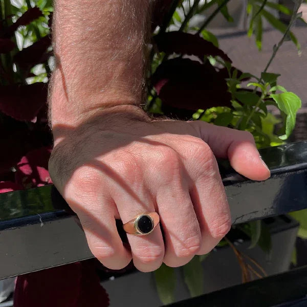 Estate Siffari 10K Yellow Gold Oval Onyx Signet Ring