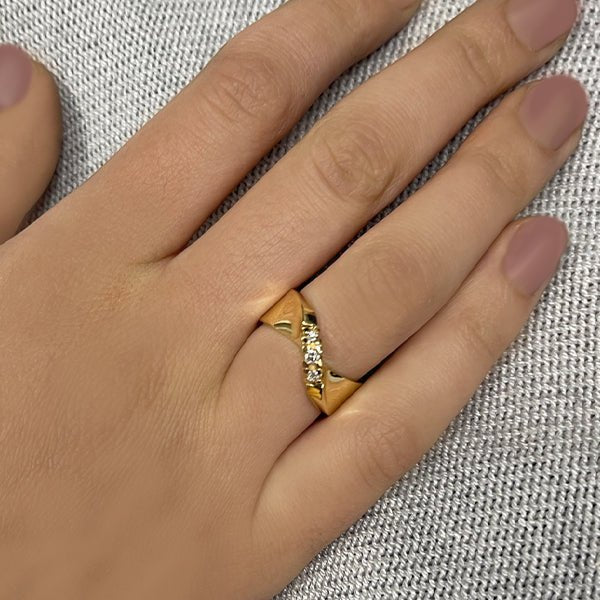 Estate 14K Yellow Gold Diamond Twist Ring