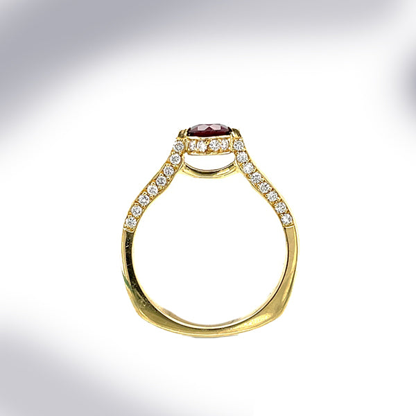 Estate 18K Natural Garnet And Diamond Ring