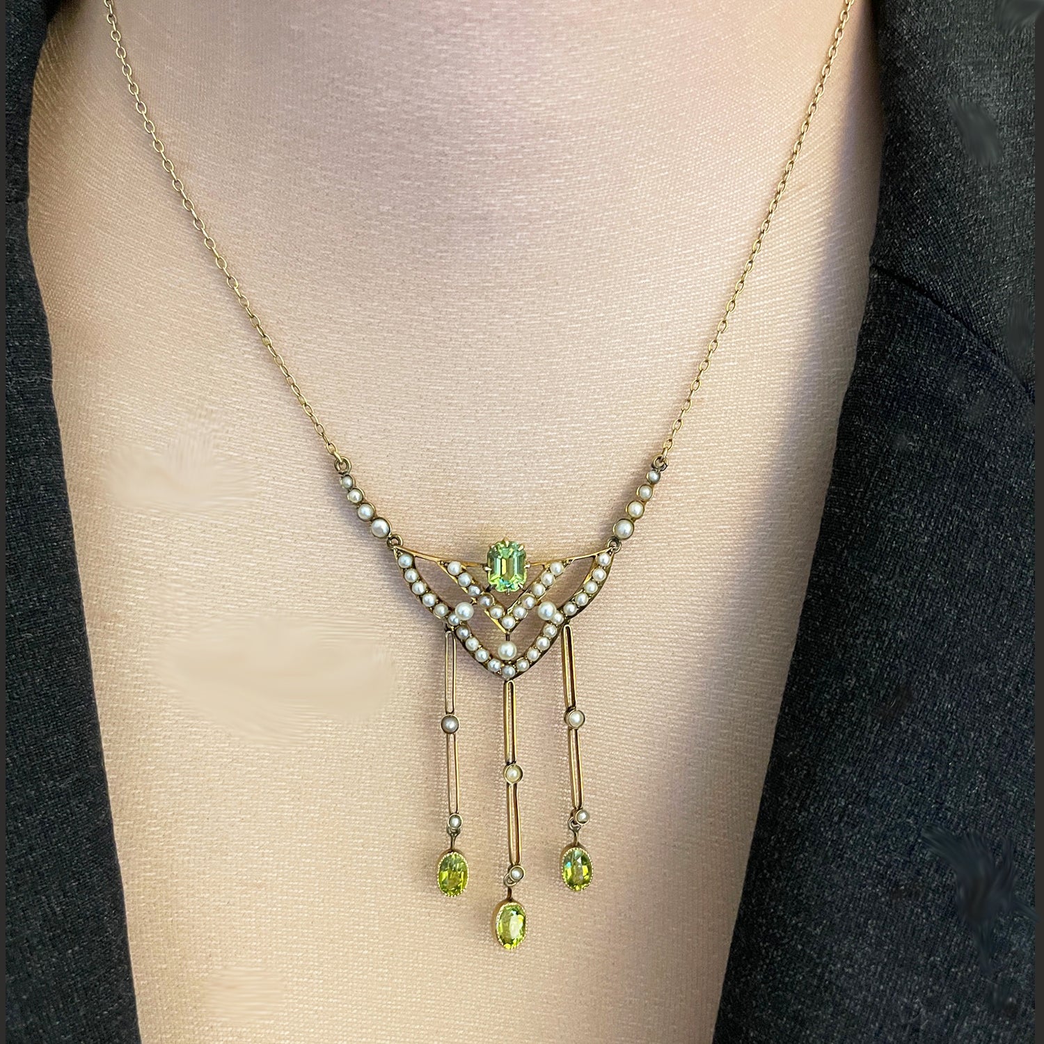 Antique 14K Yellow Gold Art Deco Peridot and Seed Pearl Lavalier Necklace