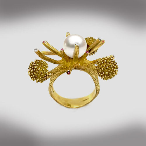 Vintage 18k Yellow Gold South Sea Pearl, Diamond and Ruby Ring