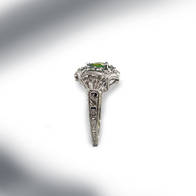 Estate 14K White Gold Green Chrysoprase Ring