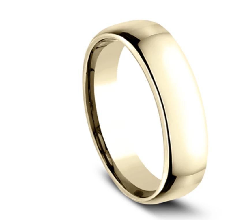 5.5mm 18k yellow gold classic ring with a high polish finish